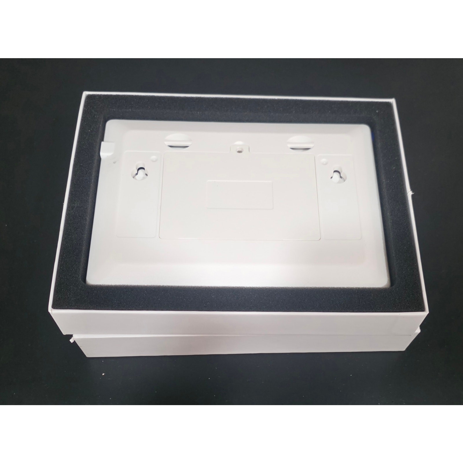 Cuifati 7.5″ Bluetooth E Ink Display Electronic Paper Sign Cordless, 3 Color
