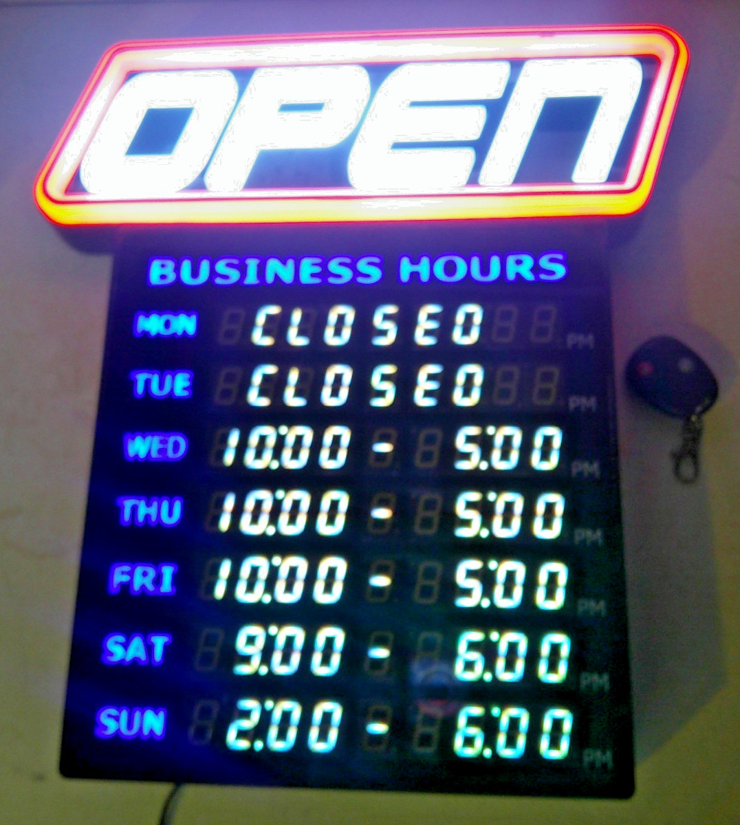 Greenlight Innovations Open Sign Spectrum Series with Remote ~ Business Hours ~