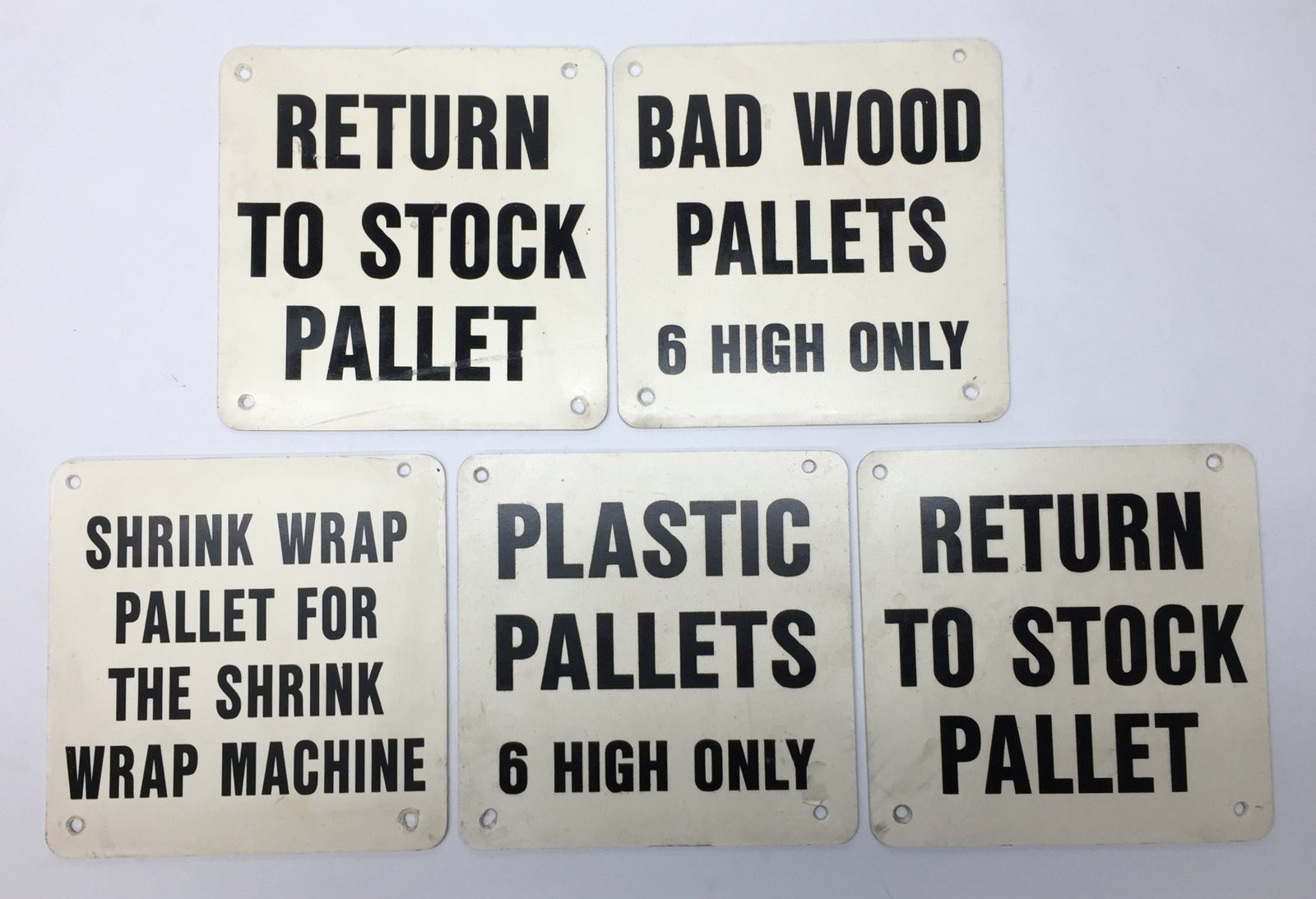 Unbranded Plastic 4-Hole Mount 8″ x 8″ Pallet Signage Pack (5pcs) USED